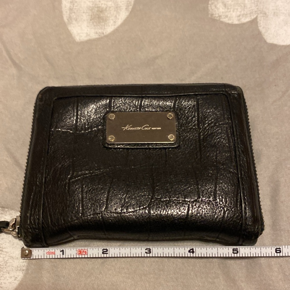 Kenneth Cole wallet